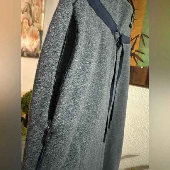 Lululemon athletica gray/black pull string jogger women’s size 6 - Picture 4 of 7